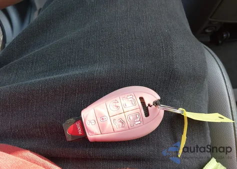 2009 Chrysler Town & Country Touring из США, поврежденный, VIN 2A8HR54199R643192